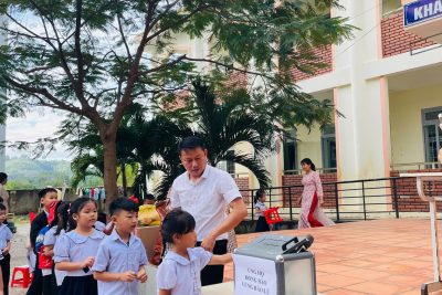 LIÊN ĐỘI TRƯỜNG TIỂU HỌC VÕ THỊ SÁU- QUẢNG PHÚ- LÂM ĐỒNG TỔ CHỨC QUYÊN GÓP ỦNG HỘ VÙNG BÃO LŨ